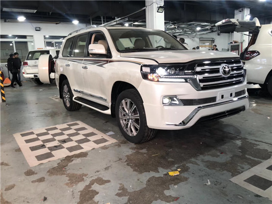 2019款丰田酷路泽4000豪华改装升级实拍