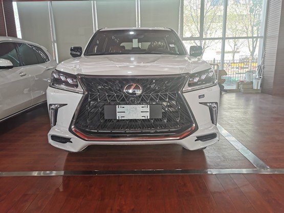 新款雷克萨斯LX570全新上线 天津港价格