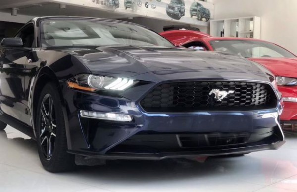 19款福特野马两门敞篷颜值颇高