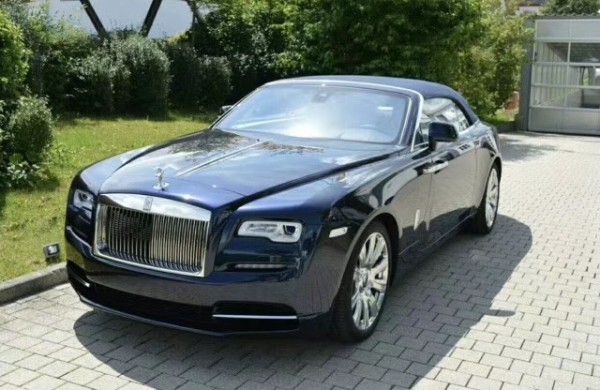 劳斯莱斯曜影优惠狂享 独具奢华流露艺术