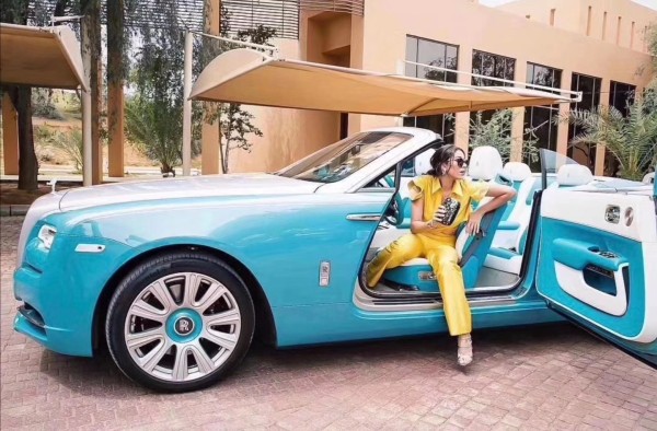 19款劳斯莱斯曜影敞篷 驰骋现代都市豪驾