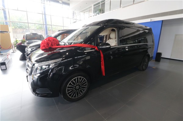 奔驰七座商务车实拍配置实用内饰价格