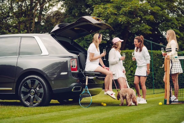 劳斯莱斯库里南 现车抢先售