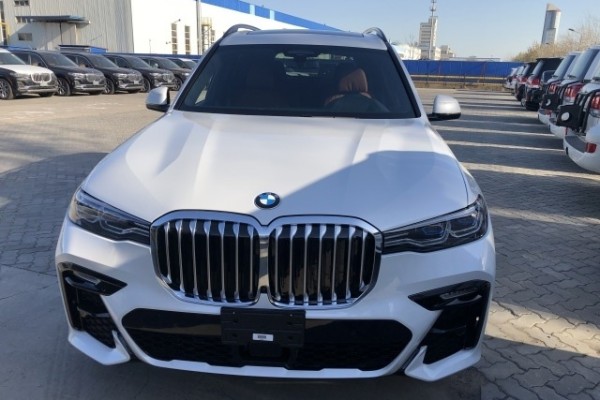 2020款美规宝马X7全新旗舰SUV科技示人