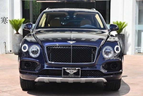 19款宾利添越外观大气配置奢华销售