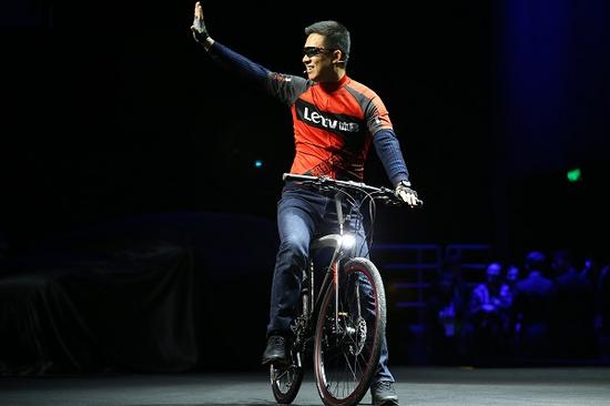 盘点车界大佬在2015吹破的牛皮和放飞的卫星