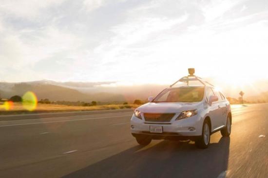 谷歌获自动驾驶专利：汽车变身“电子狗” 