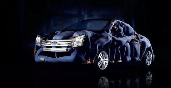 我什么都看不懂 这些汽车广告是啥意思?