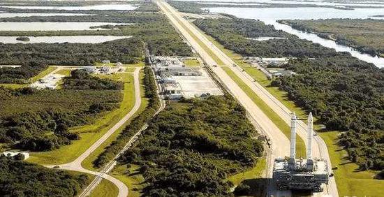 这车重2700吨 30个工程师才能开走