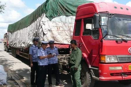 笔者认为,到今年年底,货运超载超限“入刑”的时机或将成熟。