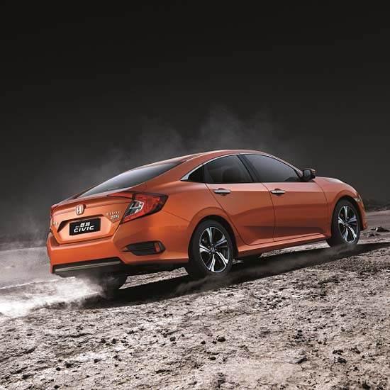 新思域的风格像极了轿跑,它动力强劲,加速极快,是这个价位中不可多得的好车。