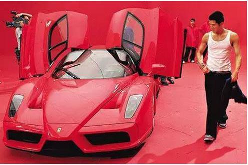 同为天王,郭富城和刘德华的车相差2个亿