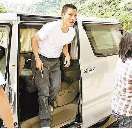 同为天王,郭富城和刘德华的车相差2个亿