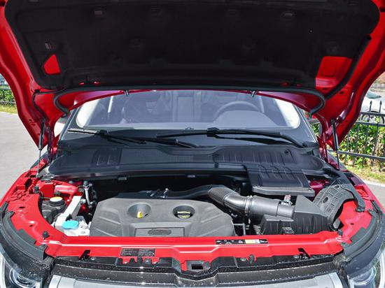 奇瑞捷豹路虎 2.0T 发动机舱