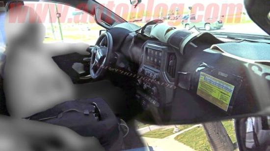 内外风格变化 曝雪佛兰全新索罗德谍照