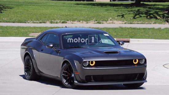 道奇挑战者SRT Hellcat宽体谍照 更狂野
