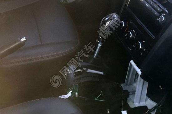 东风风光370 CVT实车谍照曝光 年内上市