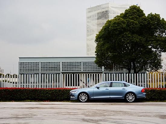 成功签约Jordan Brand的郭艾伦与什么车最搭-图8