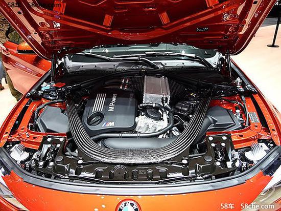 宝马新款M4正式上市 售92.70-109.80万元