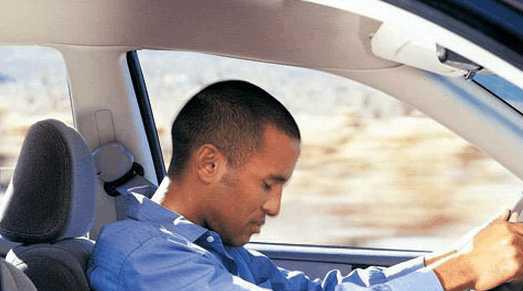 一男一女死在车内, 只是因为开着空调睡觉?