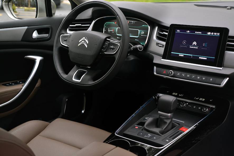 称赞这台车为“舒适王”,或者也不为过