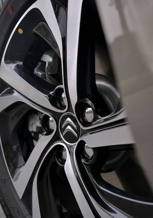 称赞这台车为“舒适王”,或者也不为过