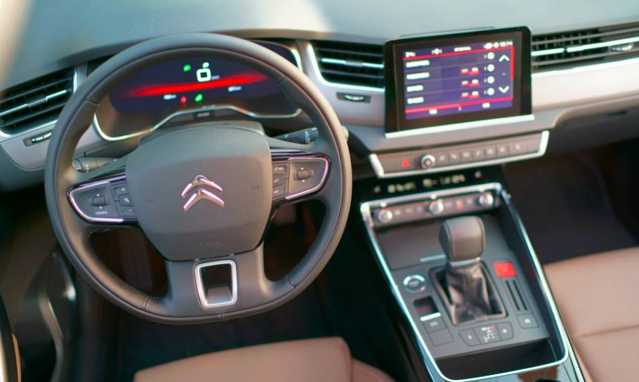 没毛病!这就是辆开着舒服坐着也舒服中级车