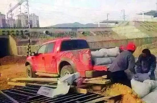 用保时捷卡宴搬砖,还是农民兄弟套路深