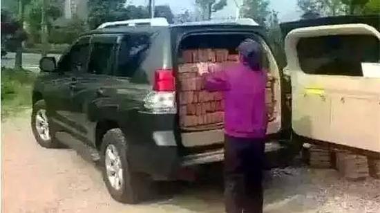 用保时捷卡宴搬砖,还是农民兄弟套路深
