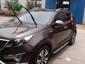 夏天停车,要把雨刷立起来!很多人还不知道!