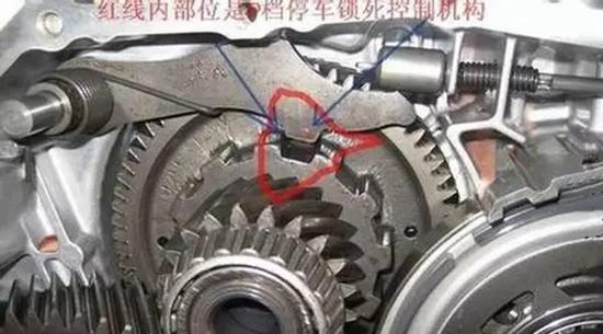 这么泊车等于缓慢自杀,快来换一种泊车方法吧