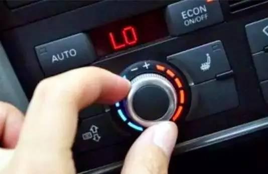 停车时,先熄火还是先关空调?很多人都做错了