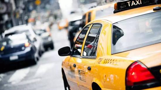 车技 | 堵车的时候跟什么车才能开得更顺畅?