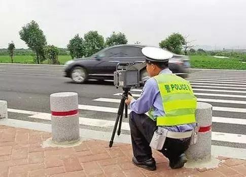 不管怎么样,奉劝那些会觉得拍照测速口能够预知,其他时间就加速,甚至超速的车主,99%的车祸与超速有关。