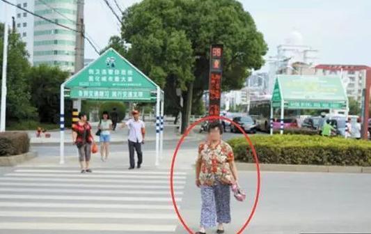 一个标志 让车主多赔9万 车主都忽略了这个标志!