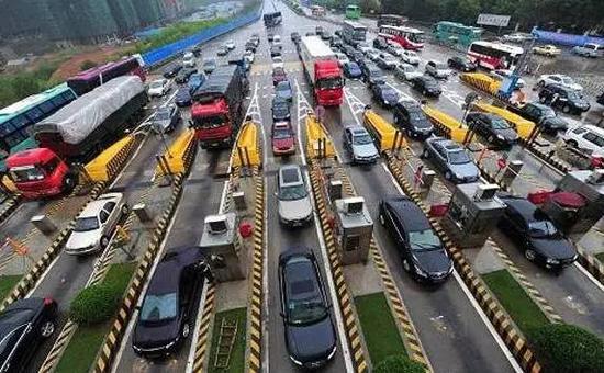 高速公路能否降低通行费?交通部这样回应!
