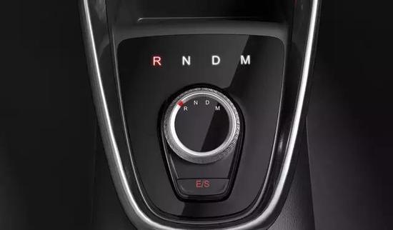 月销近4万辆的SUV,如今有了“换挡旋钮+换挡拨片”