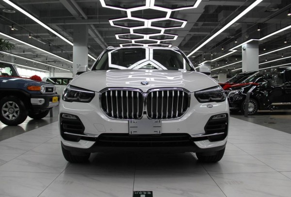 2019款宝马X5现车实拍配置天津最新报价