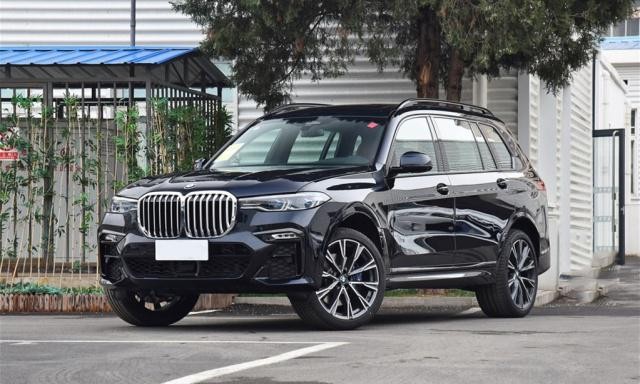 19款宝马X7配置解析 港口现车折扣价