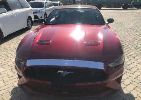 2019款美规福特野马敞篷版颜值爆表