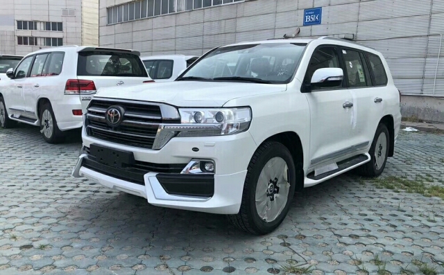 19款丰田酷路泽5700降价现车手续齐