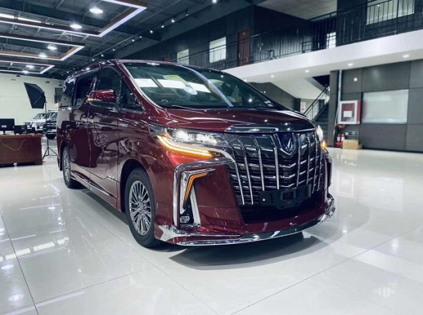 丰田埃尔法新宿天鹅版 最具性价比的MPV