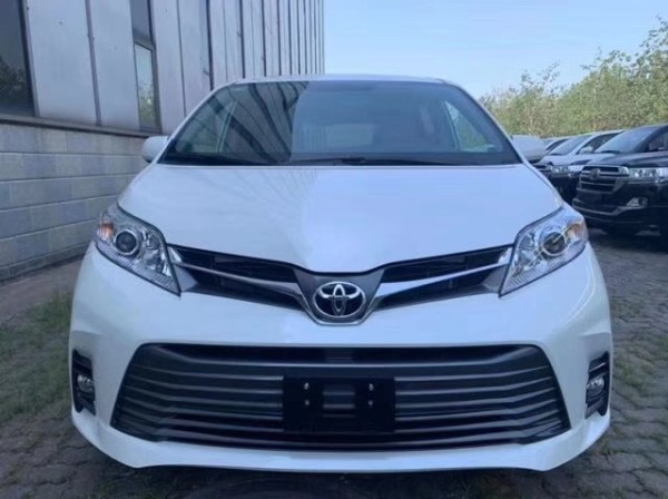 20款丰田塞纳墨版XLE真皮版七座商务