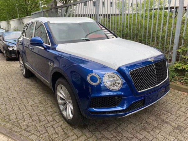 平行进口宾利添越天津港现车期间促销