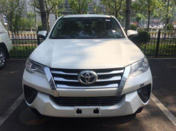 2019款丰田穿越者2700优惠促销高低配置