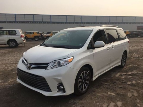 19款丰田塞纳特卖 现车商务促销