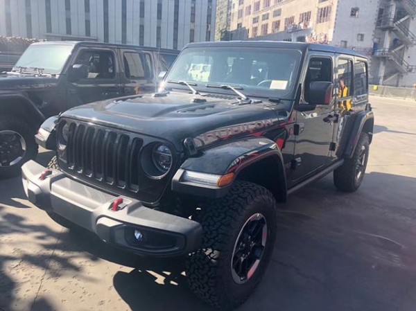 19款JEEP牧马人加版现车丰富配置价格