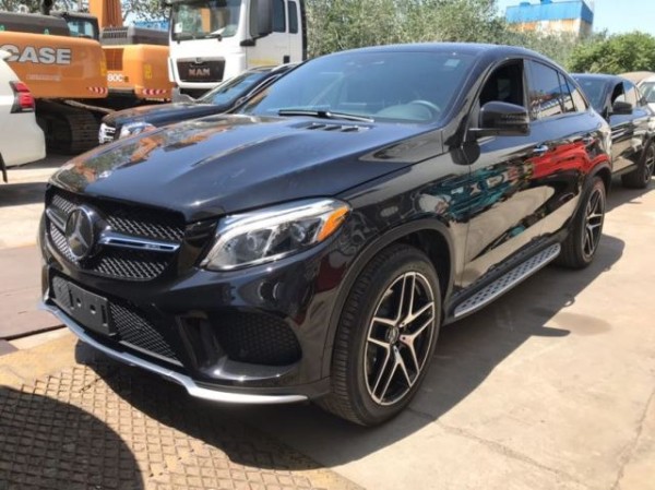 2020款奔驰GLE43Coupe红色引擎大声浪