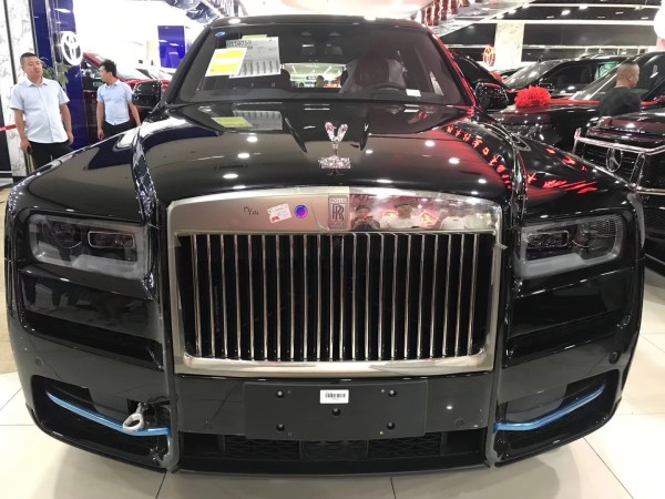 进口劳斯莱斯库里南震撼抵港畅销价格