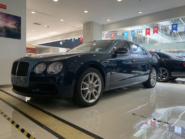 2018款宾利飞驰V8S高端现车港口折扣